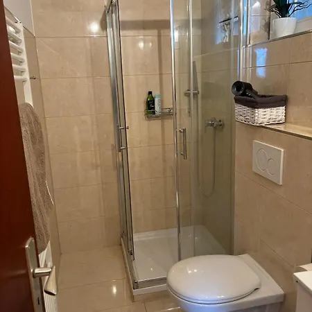 1 Bedroom Terrace Near 아파트