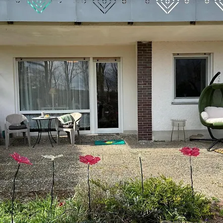 아파트 1 Bedroom Terrace Near